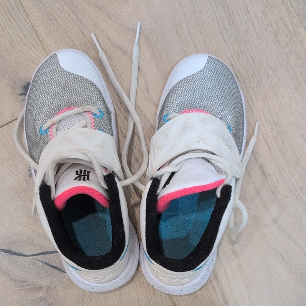 Nike Kids' Gray and White Sneakers with Pink Highlights